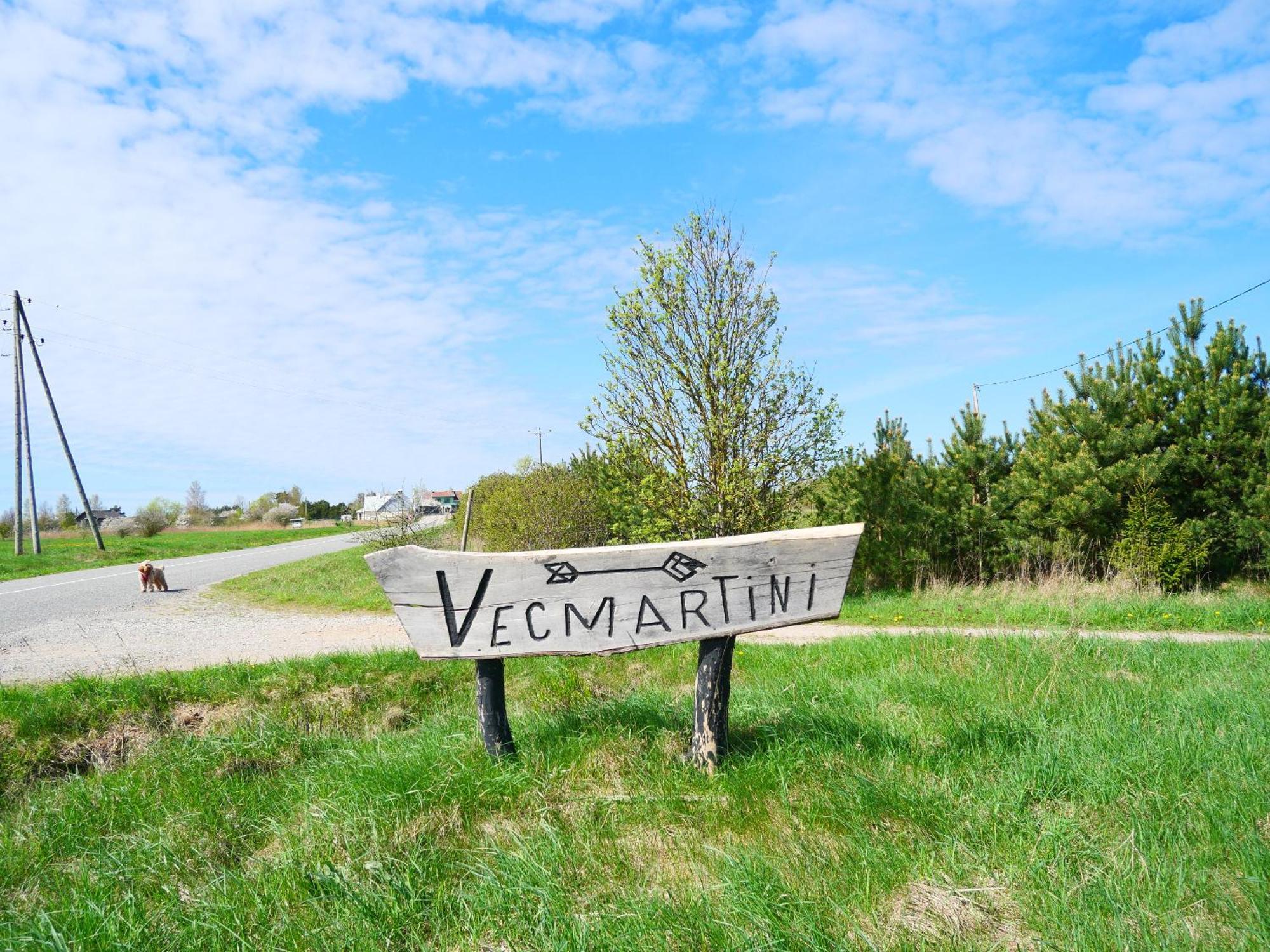 Vecmartini Apartment Папе Екстериор снимка